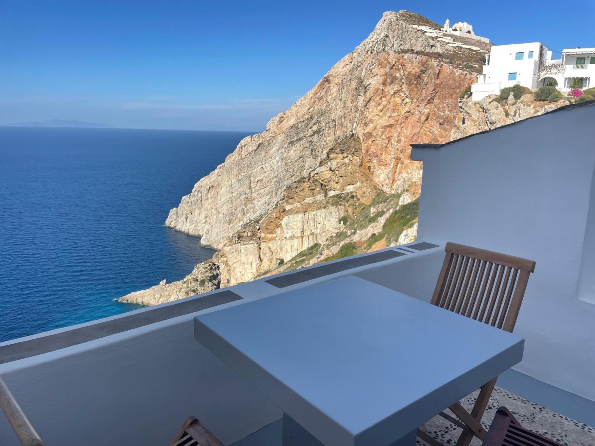 Folegandros-Cliffhouse Villa Exterior photo